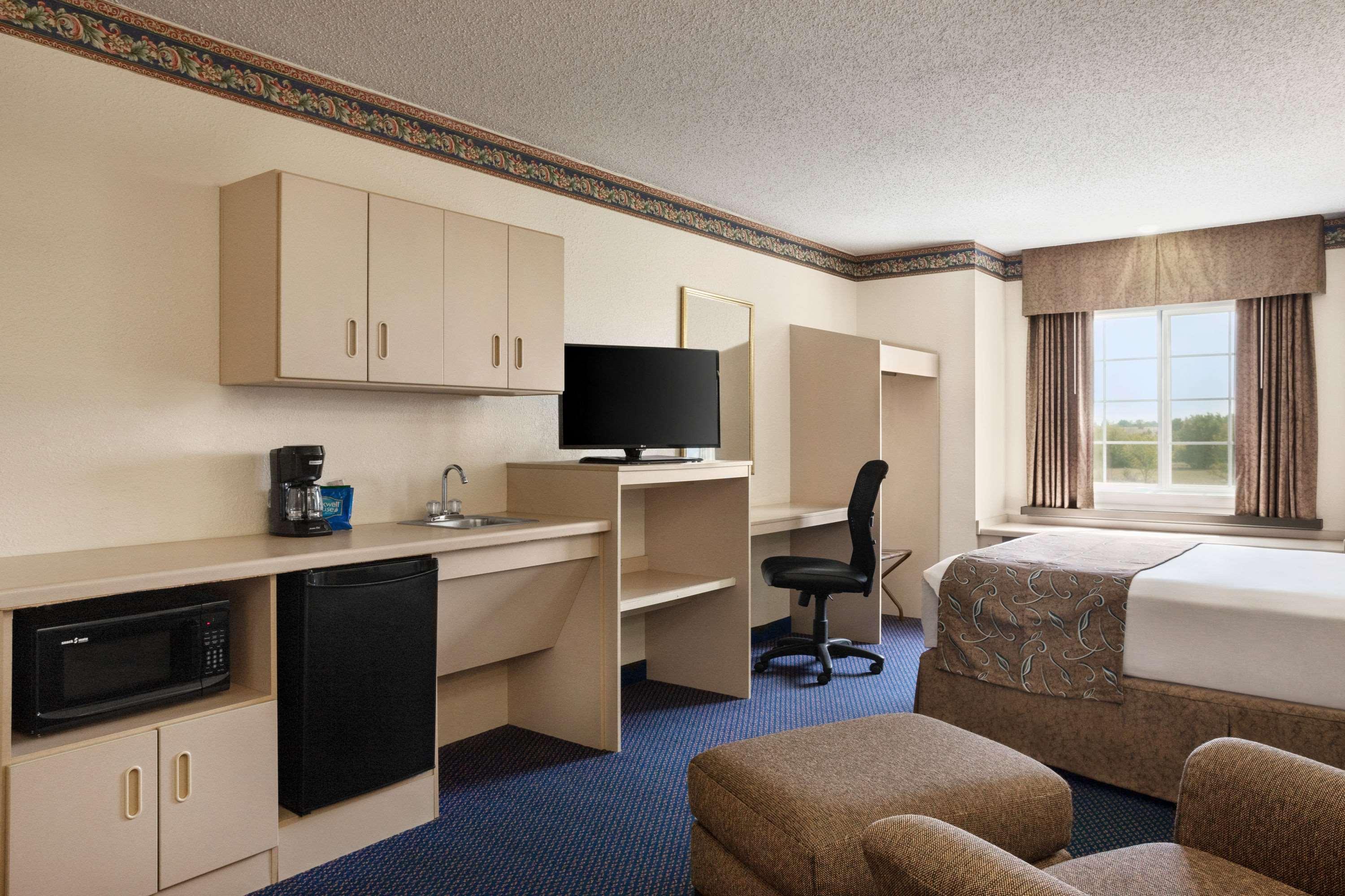 Travelodge By Wyndham Fort Scott Eksteriør bilde