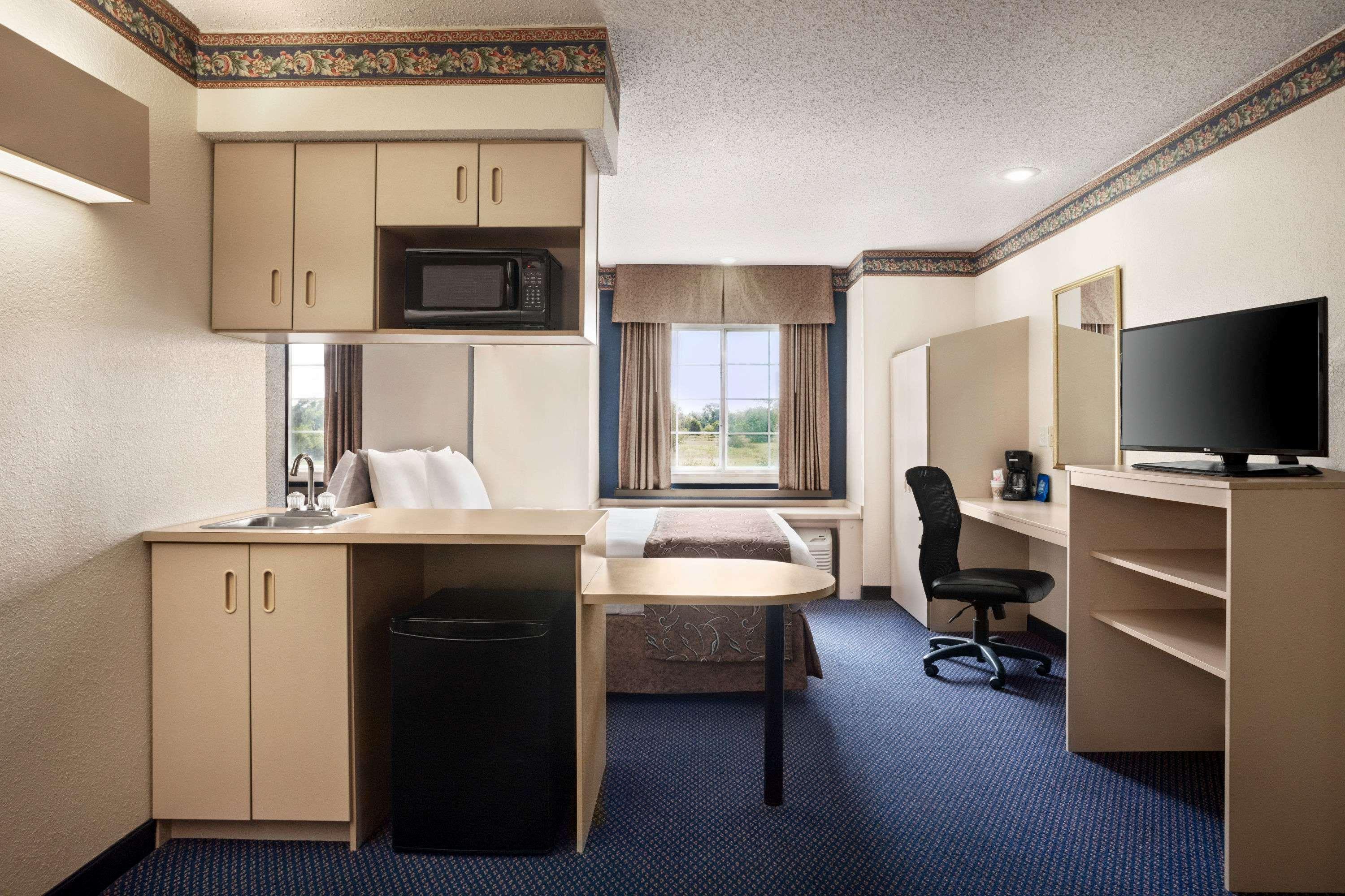 Travelodge By Wyndham Fort Scott Eksteriør bilde