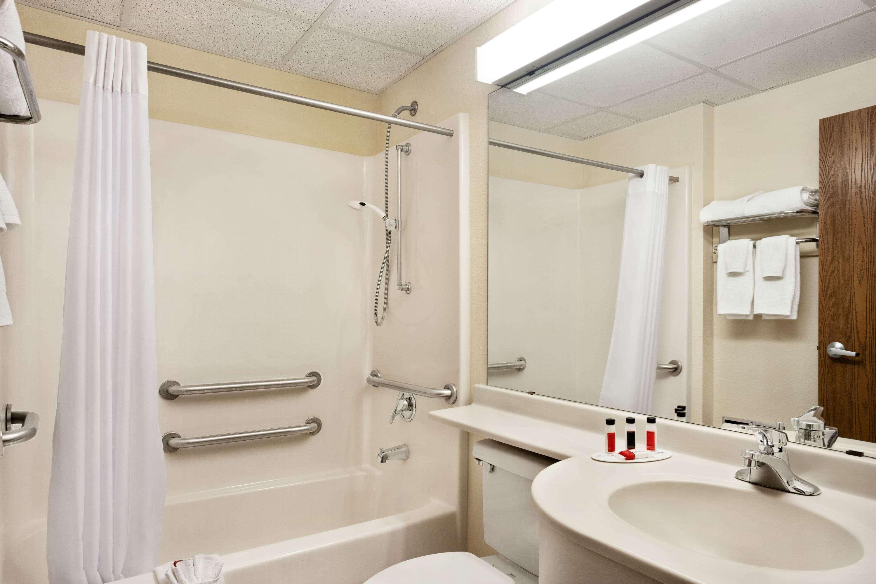 Travelodge By Wyndham Fort Scott Eksteriør bilde