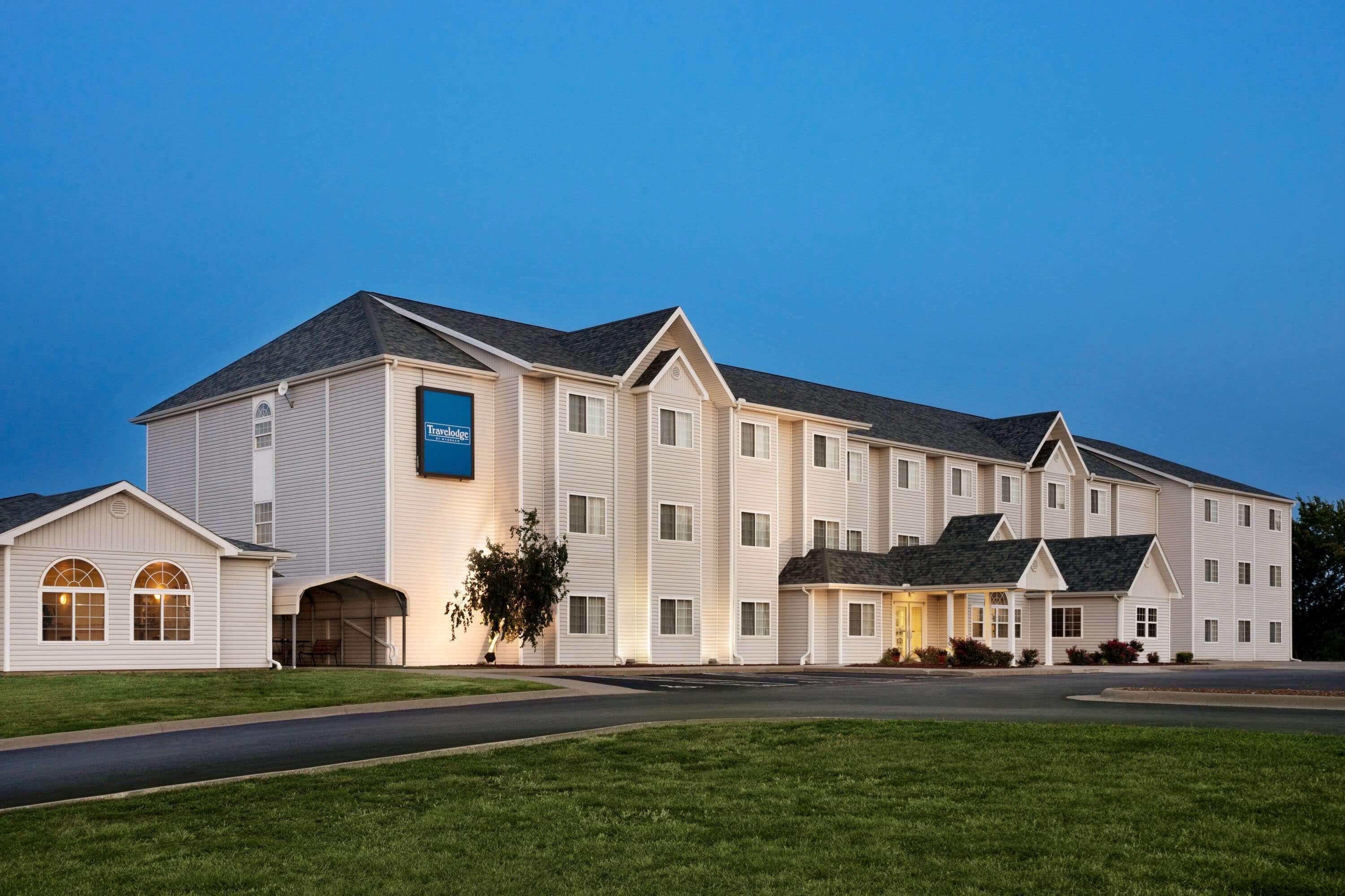 Travelodge By Wyndham Fort Scott Eksteriør bilde
