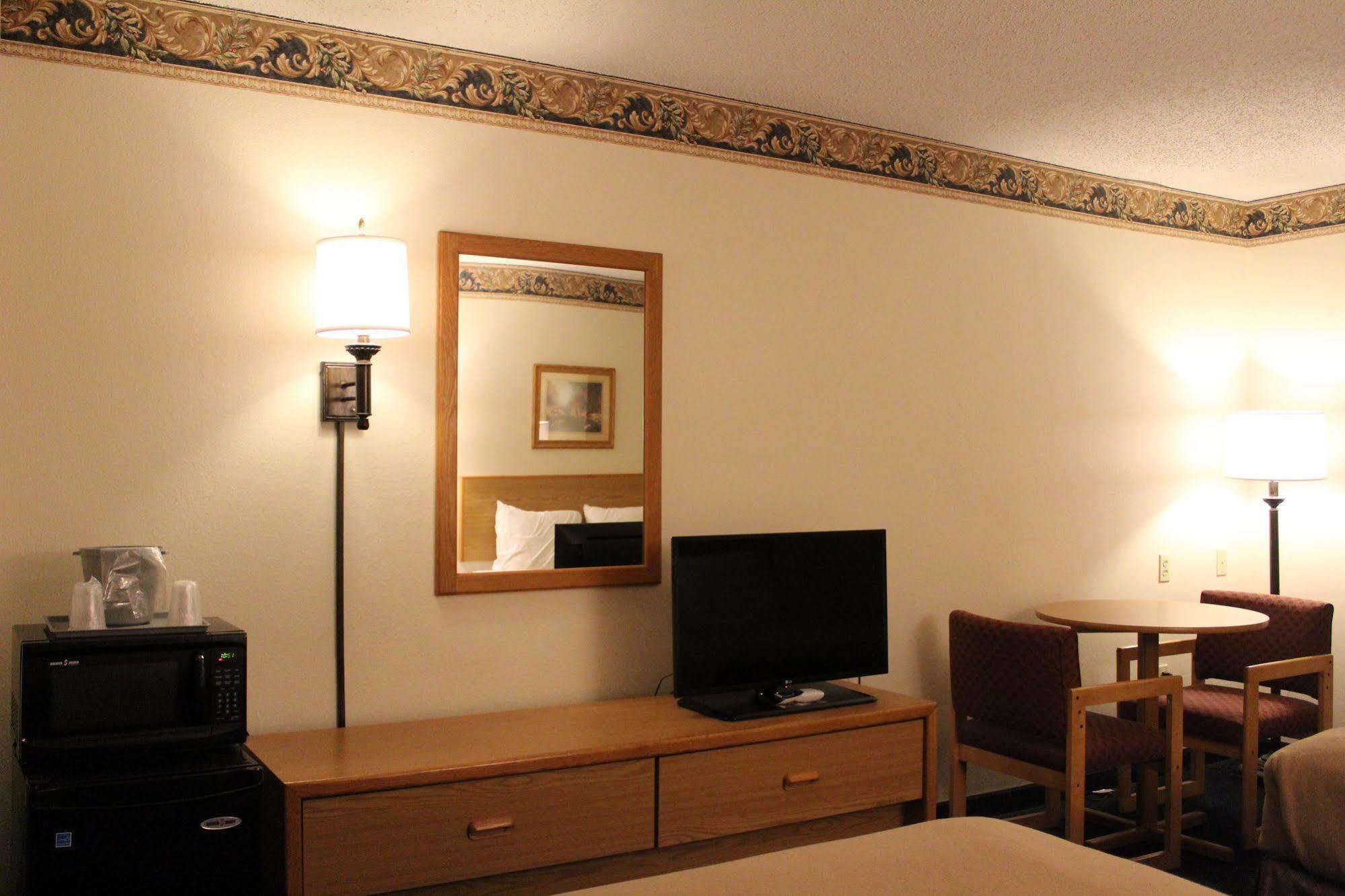Travelodge By Wyndham Fort Scott Eksteriør bilde