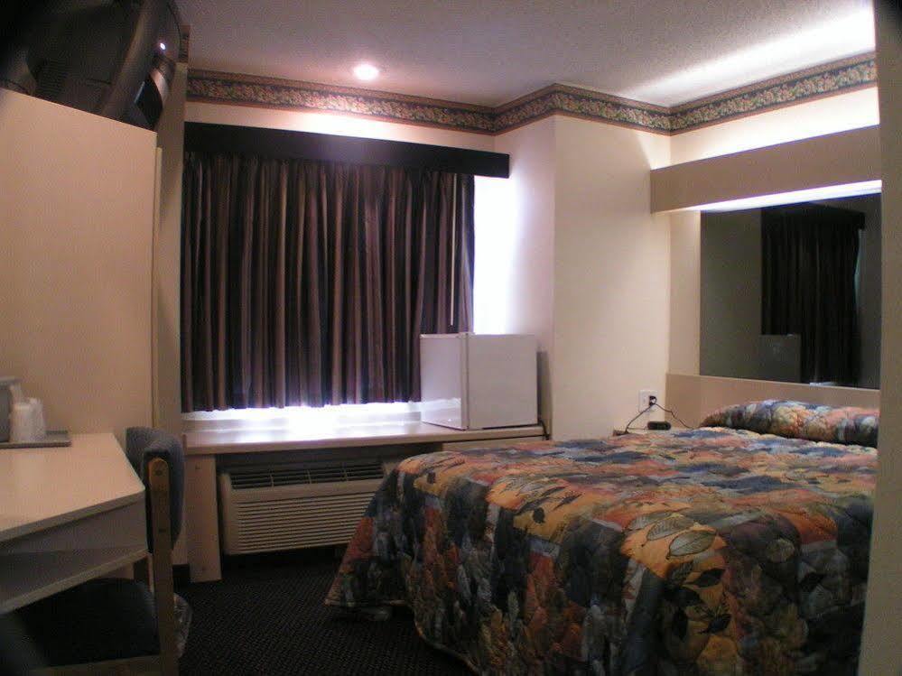 Travelodge By Wyndham Fort Scott Eksteriør bilde