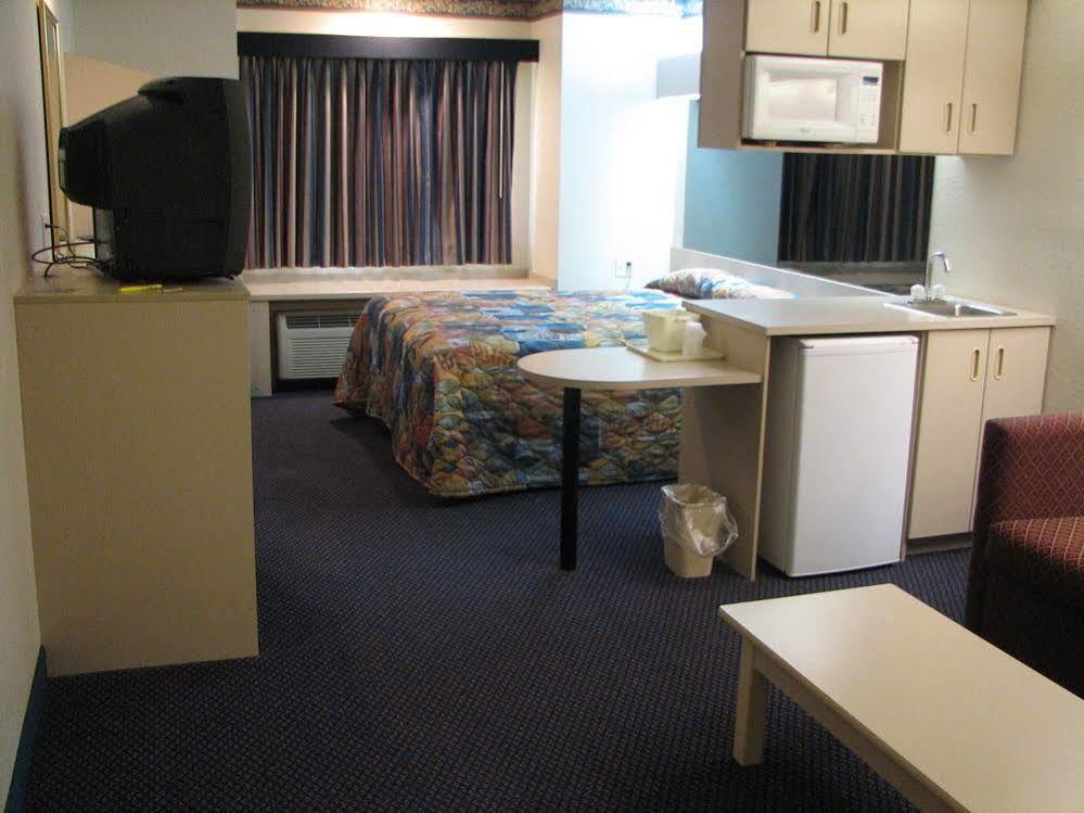 Travelodge By Wyndham Fort Scott Eksteriør bilde