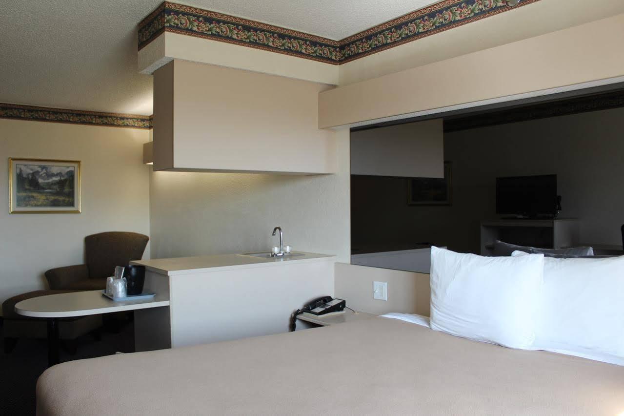 Travelodge By Wyndham Fort Scott Eksteriør bilde