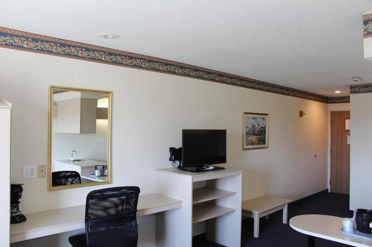 Travelodge By Wyndham Fort Scott Eksteriør bilde