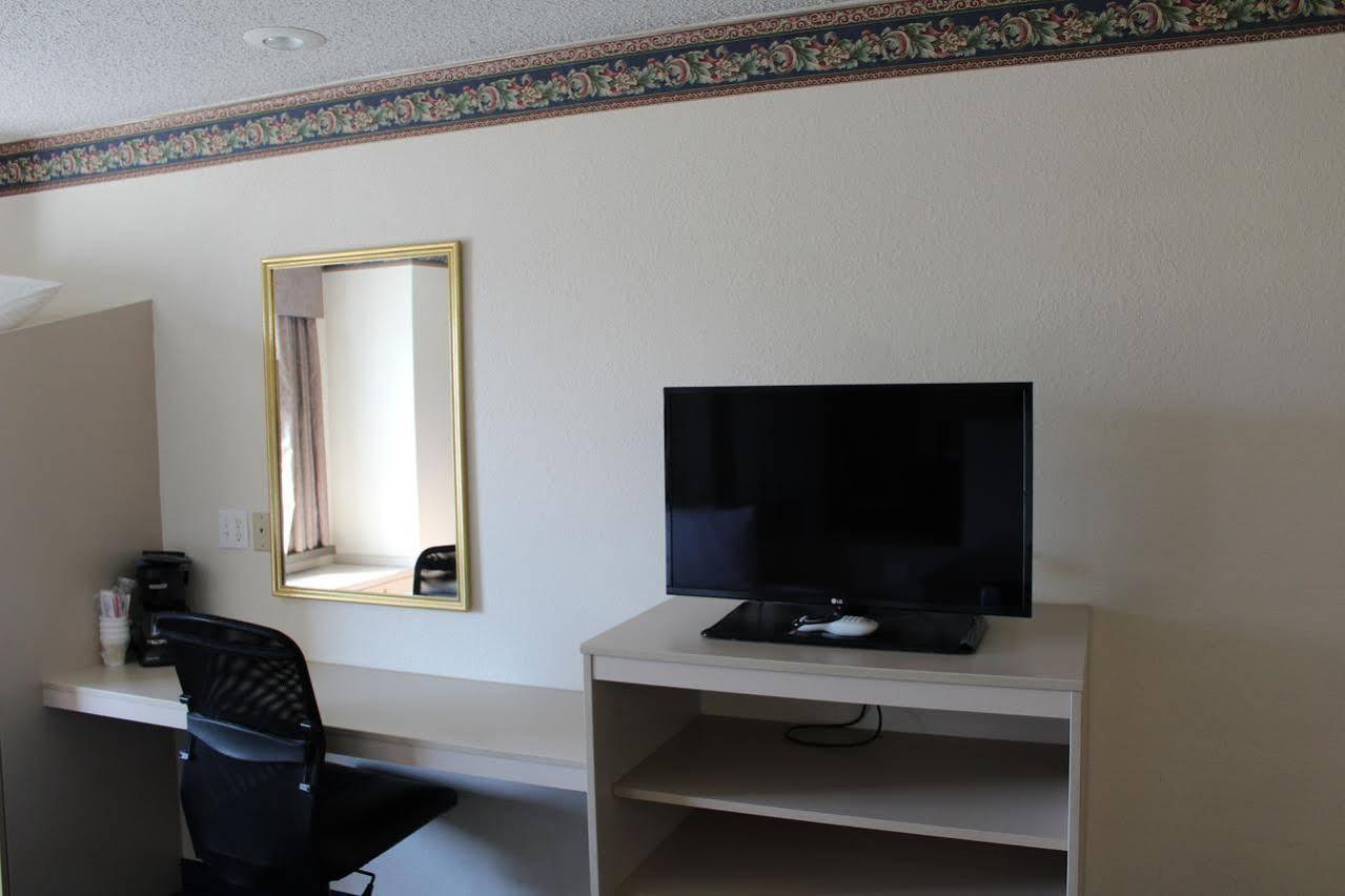 Travelodge By Wyndham Fort Scott Eksteriør bilde